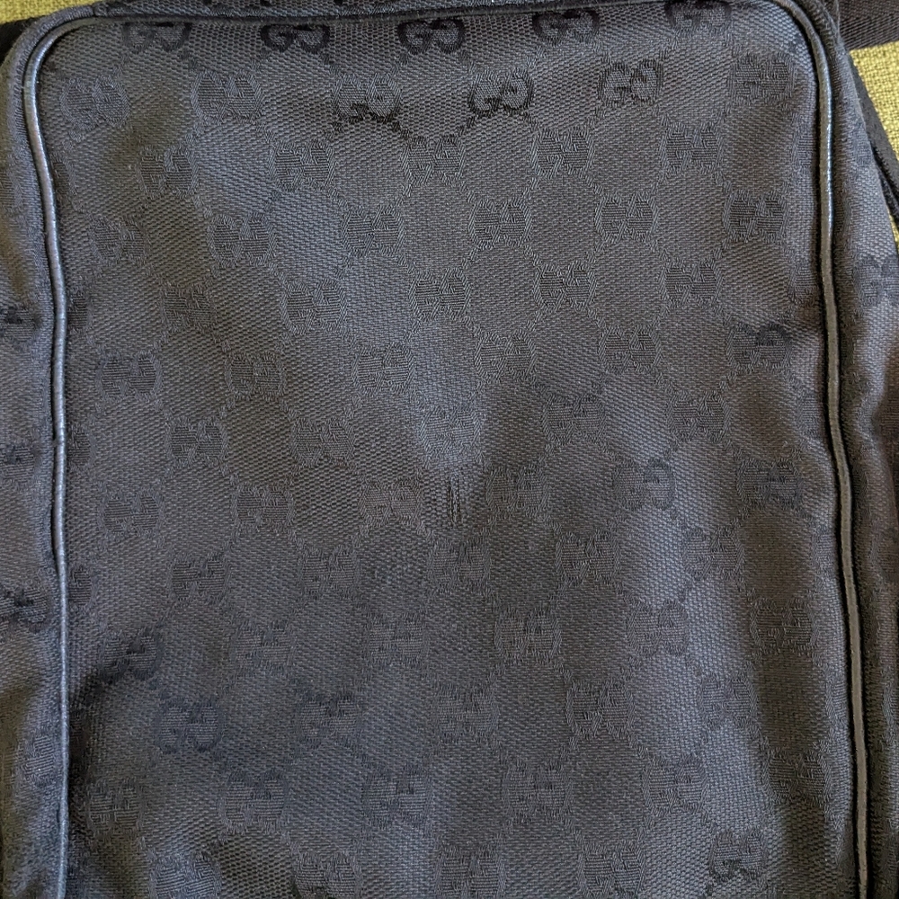 Authentic Gucci Black Messenger Bag with Adjustable Strap and Leather Trim - Picture 10 of 16